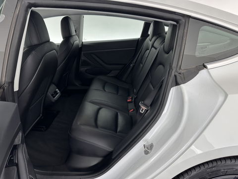 Tesla Model 3 Standard RWD Plus 60 kWh [ 3-Fase ] (INCL-BTW) Aut. *PANO | AUTO-PILOT | LUXURY-LEATHER | KEYLESS | FULL-LED | MEMORY-PACK | SURROUND-VIEW | DAB | CARPLAY | DIGI-COCKPIT | LANE-ASSIST | COMFORT-SEATS | 18"ALU*