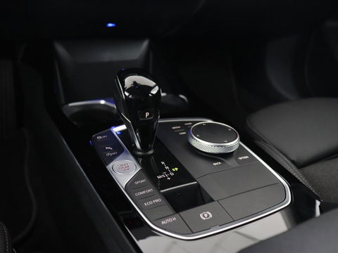 BMW 1-serie 118i Executive Edition | Navigatie | Camera | LED