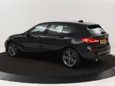 BMW 1-serie 118i Executive Edition | Navigatie | Camera | LED