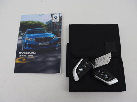 BMW 1-serie 118i Executive Edition | Navigatie | Camera | LED
