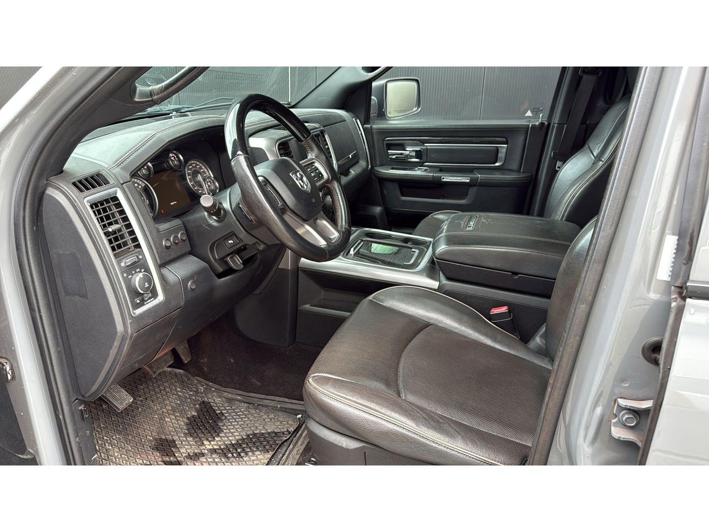 Dodge Ram 1500 5.7 V8 4x4 Crew Cab 5'7 Limited