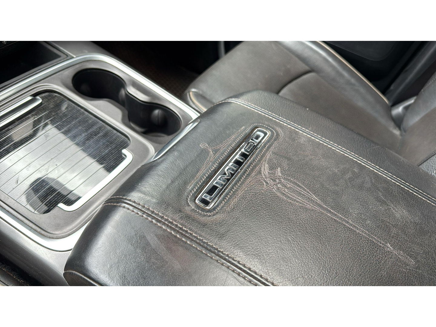Dodge Ram 1500 5.7 V8 4x4 Crew Cab 5'7 Limited