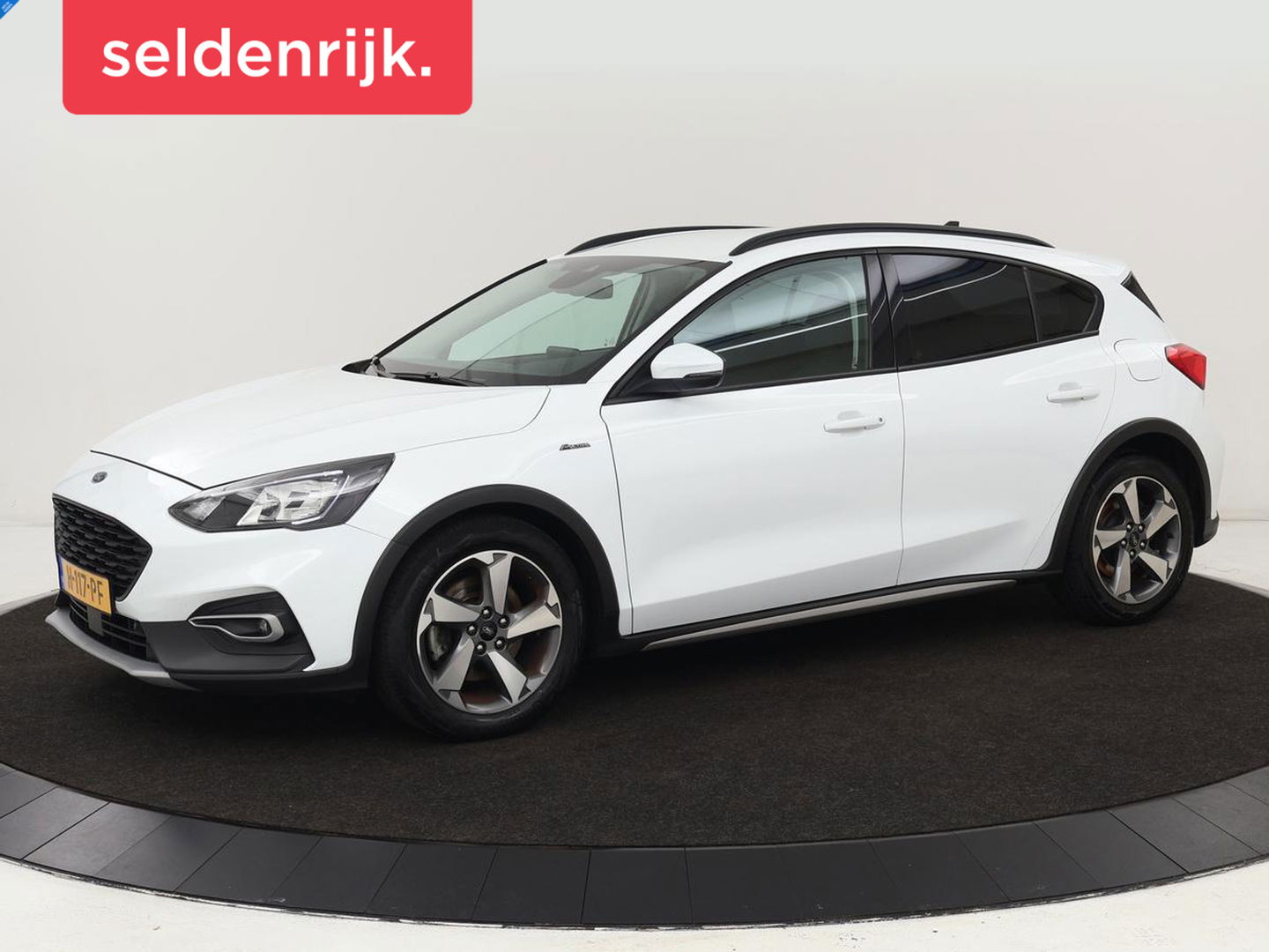 Ford Focus 1.5 EcoBoost Active Business | Trekhaak | Automaat | Rijstrook Ass. |