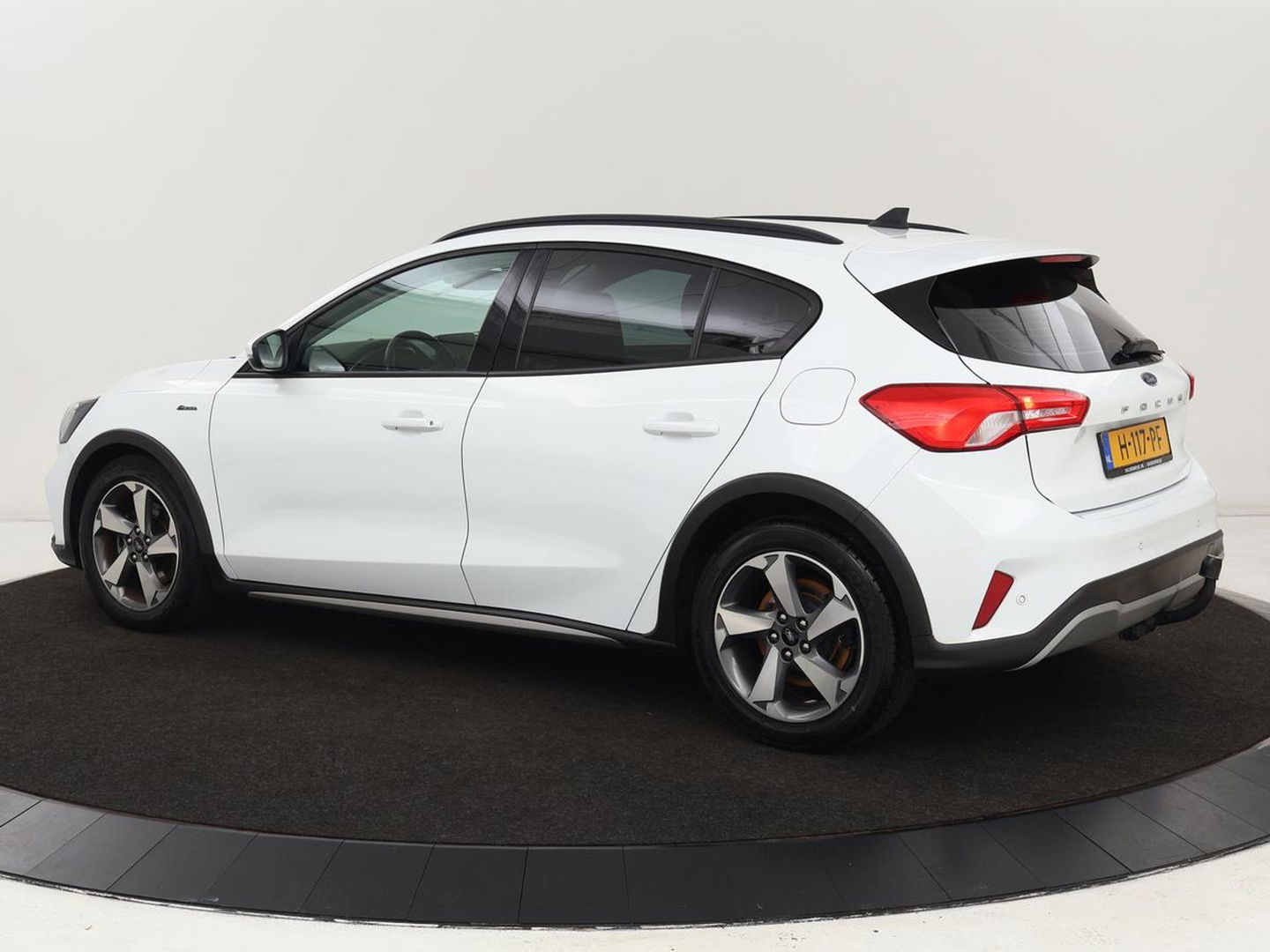 Ford Focus 1.5 EcoBoost Active Business | Trekhaak | Automaat | Rijstrook Ass. |
