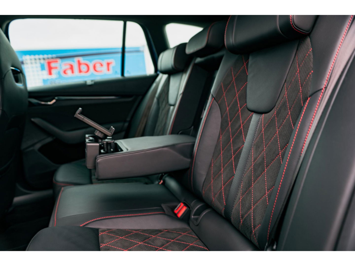 Škoda Octavia Combi 1.4 TSI RS iV PHEV | TREKHAAK | COMFORT SPORT STOELEN | ALCANTARA