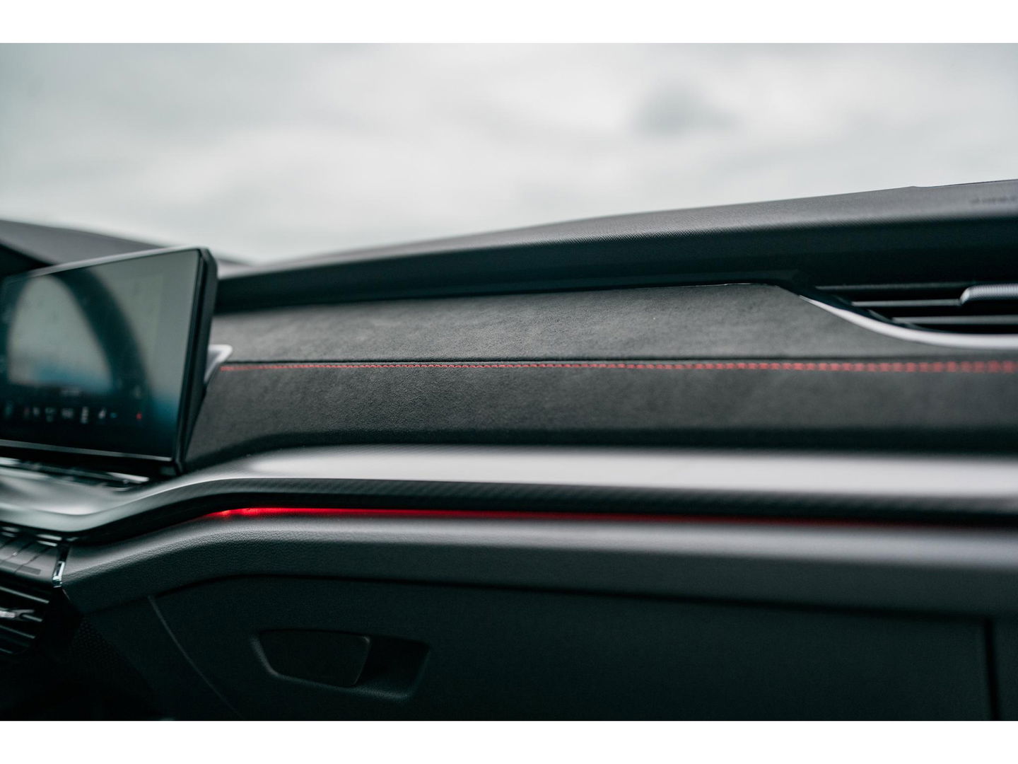 Škoda Octavia Combi 1.4 TSI RS iV PHEV | TREKHAAK | COMFORT SPORT STOELEN | ALCANTARA