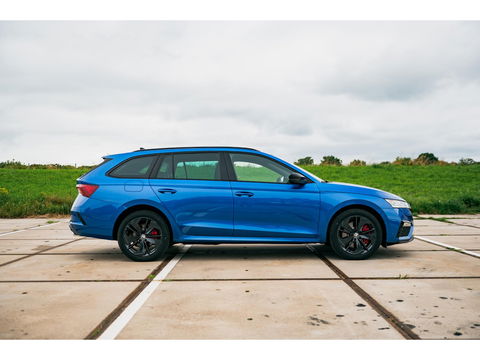 Škoda Octavia Combi 1.4 TSI RS iV PHEV | TREKHAAK | COMFORT SPORT STOELEN | ALCANTARA