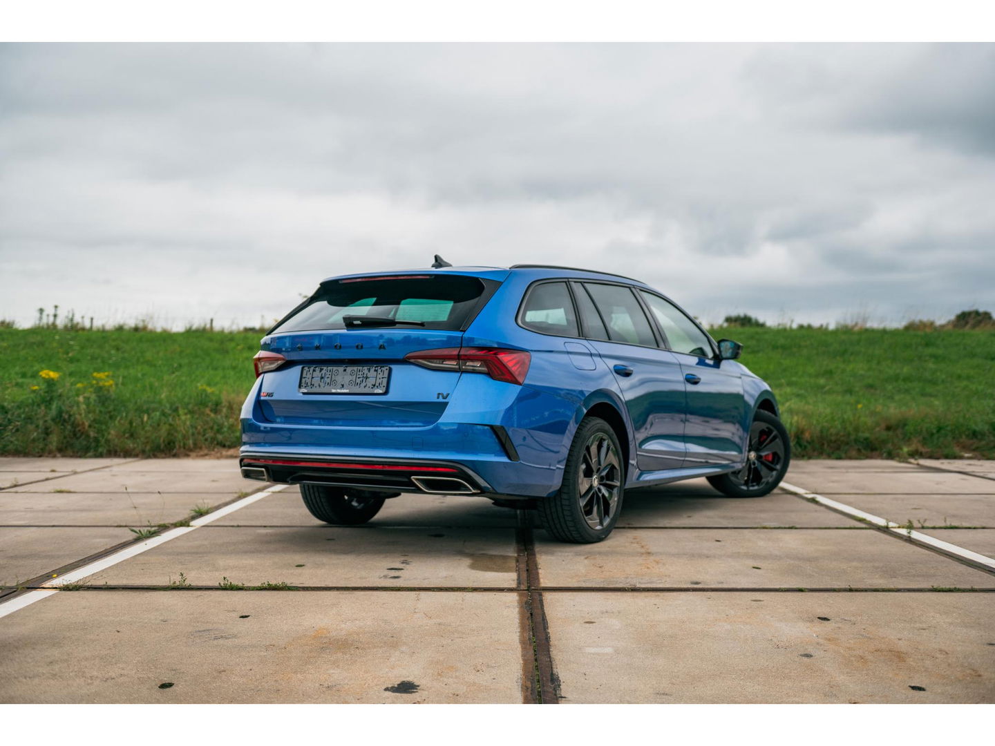 Škoda Octavia Combi 1.4 TSI RS iV PHEV | TREKHAAK | COMFORT SPORT STOELEN | ALCANTARA