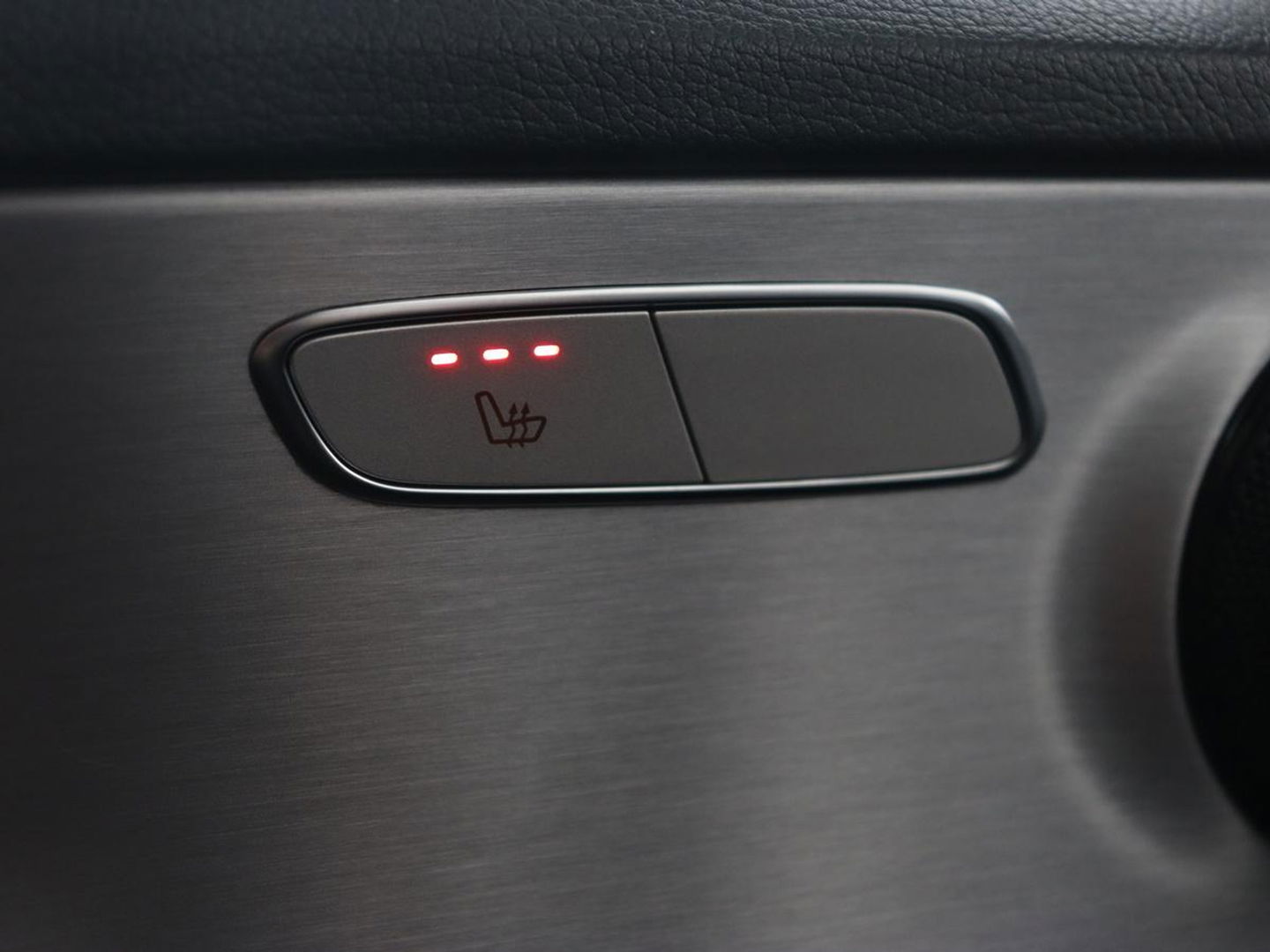 Mercedes-Benz C-Klasse Estate 180 Business Solution AMG | Trekhaak | Night-pakket | Navigatie | LED |