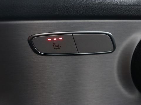 Mercedes-Benz C-Klasse Estate 180 Business Solution AMG | Trekhaak | Night-pakket | Navigatie | LED |