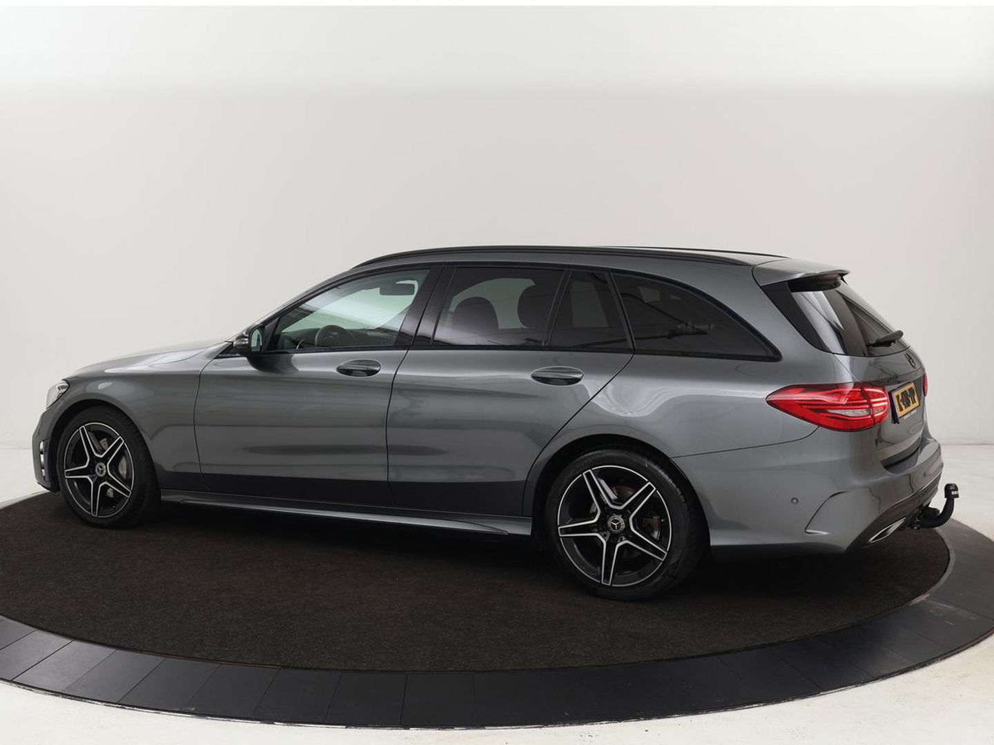Mercedes-Benz C-Klasse Estate 180 Business Solution AMG | Trekhaak | Night-pakket | Navigatie | LED |
