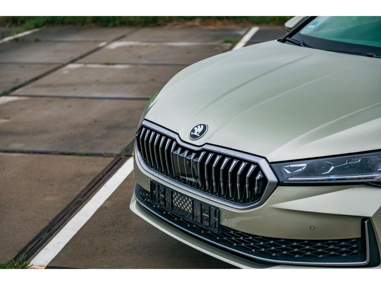 Škoda Superb Combi 1.5 TSI PHEV Laurin & Klement | PANO | TREKHAAK | LEDER