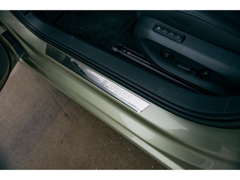 Škoda Superb Combi 1.5 TSI PHEV Laurin & Klement | PANO | TREKHAAK | LEDER