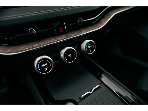 Škoda Superb Combi 1.5 TSI PHEV Laurin & Klement | PANO | TREKHAAK | LEDER