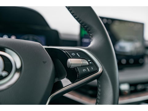 Škoda Superb Combi 1.5 TSI PHEV Laurin & Klement | PANO | TREKHAAK | LEDER