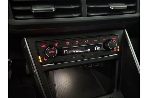 Volkswagen Polo 1.0 TSI Highline DSG LED Carplay Clima Navigatie PDC 15"LMV