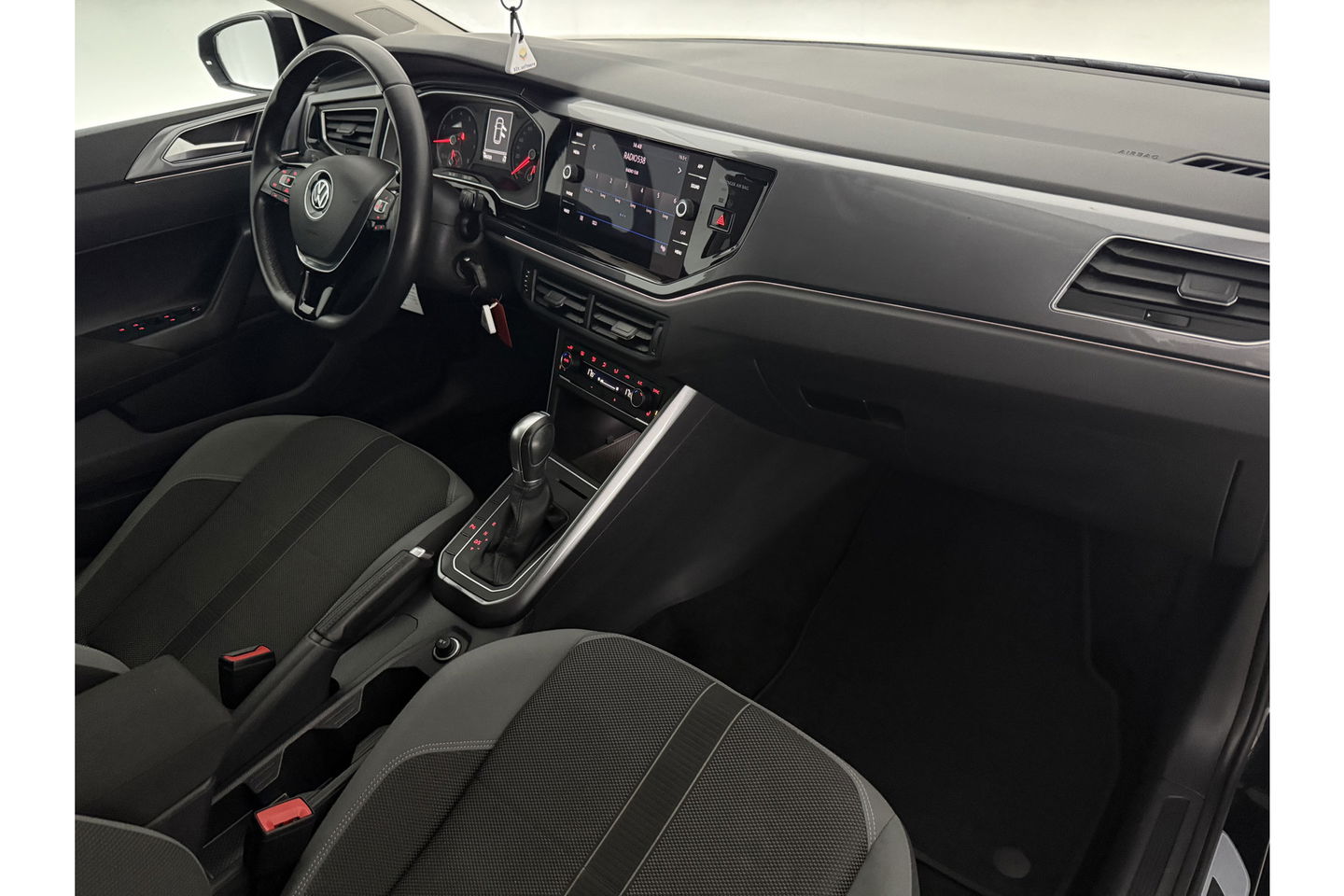 Volkswagen Polo 1.0 TSI Highline DSG LED Carplay Clima Navigatie PDC 15"LMV