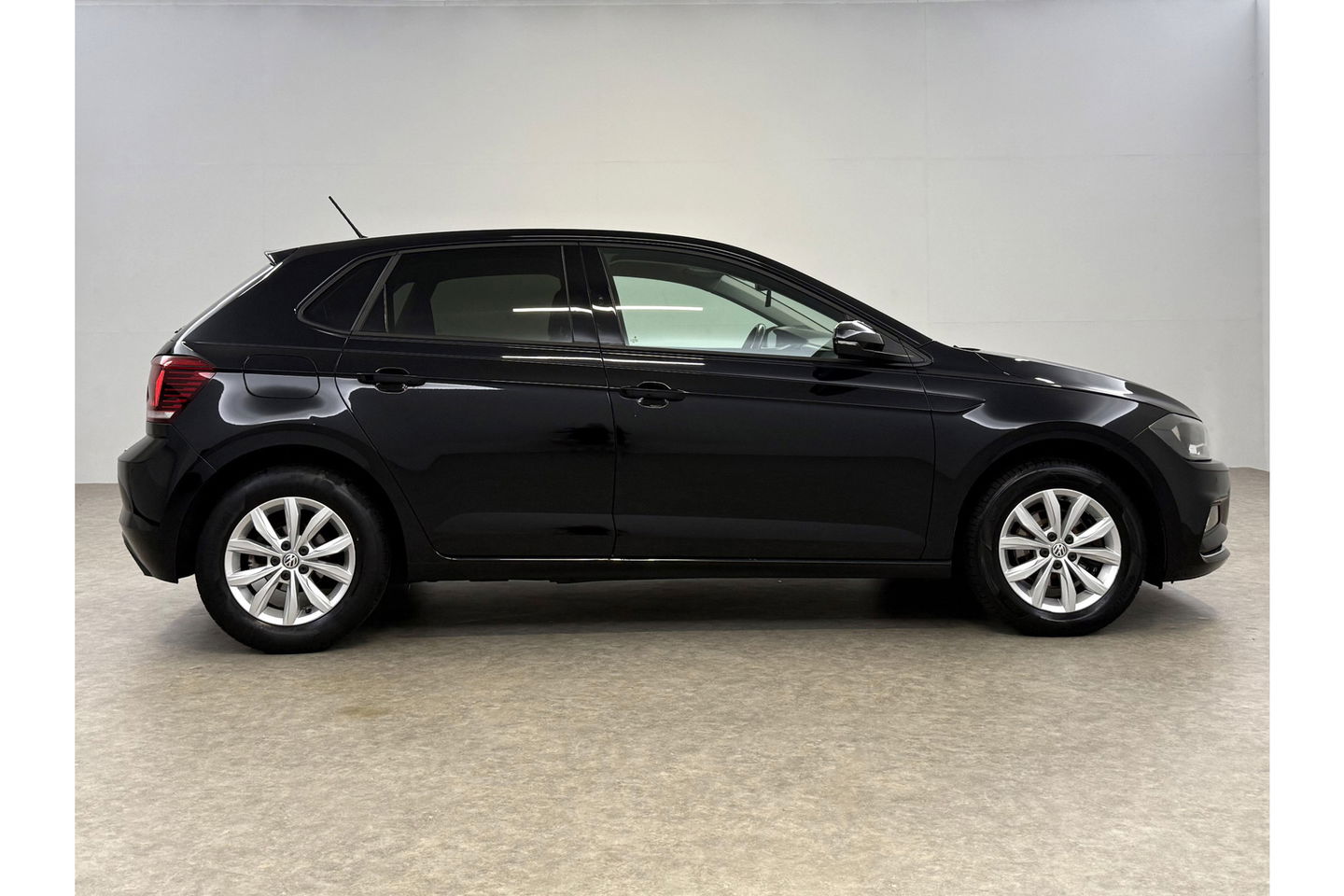Volkswagen Polo 1.0 TSI Highline DSG LED Carplay Clima Navigatie PDC 15"LMV