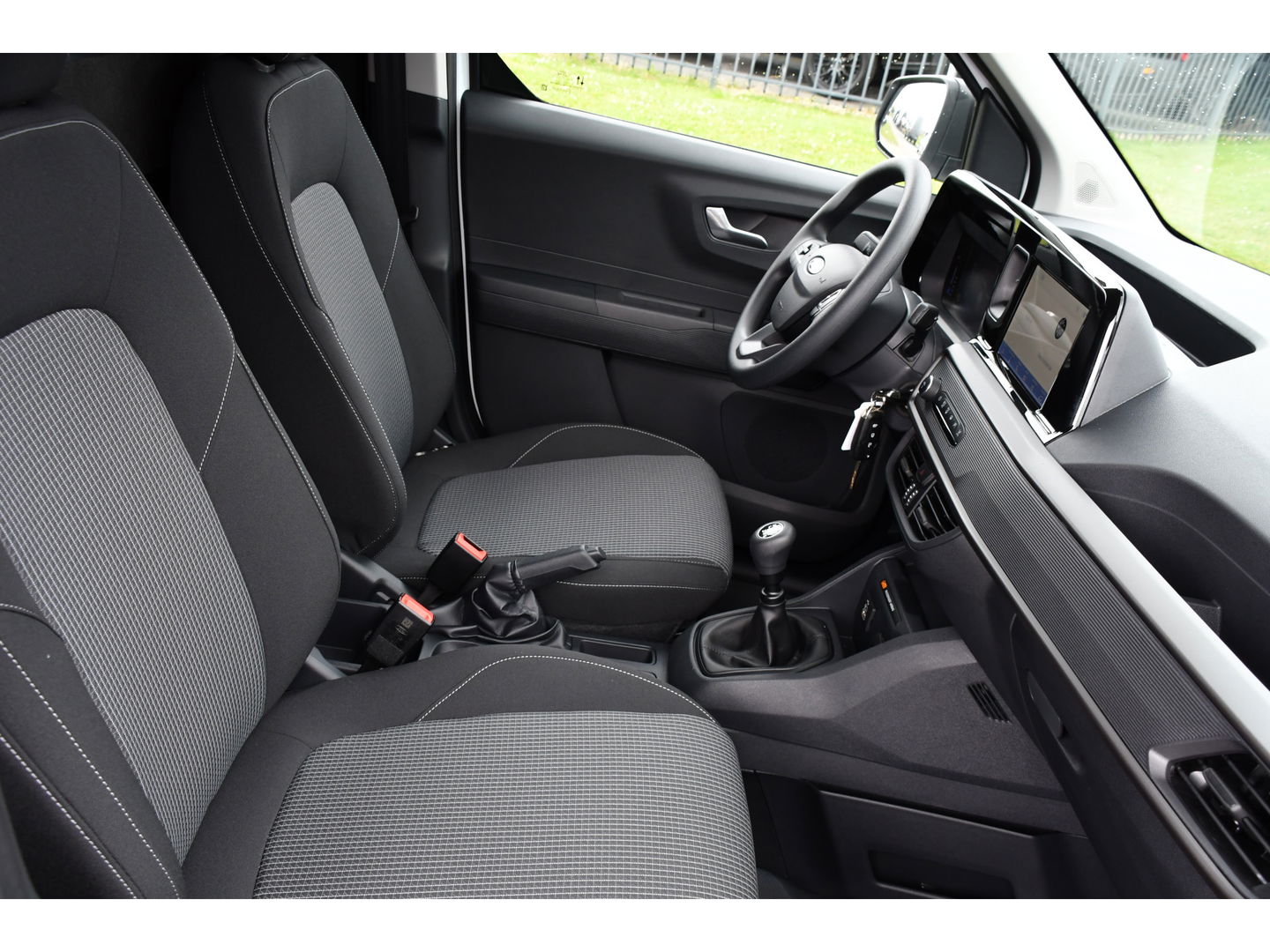 Ford Transit Courier 1.5 EcoBlue PB Edition Virtual, Camera, Cruise, Carplay, 100pk, Led, Multimedia, Trekhaak, Sensoren, Uniek!