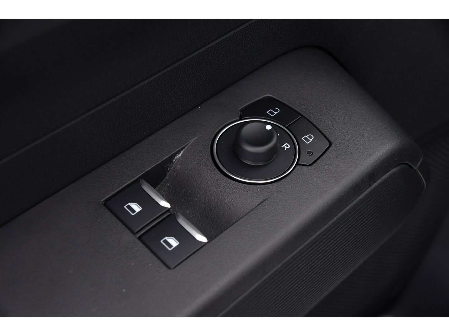 Ford Transit Courier 1.5 EcoBlue PB Edition Virtual, Camera, Cruise, Carplay, 100pk, Led, Multimedia, Trekhaak, Sensoren, Uniek!