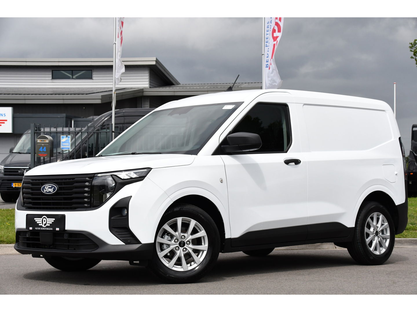 Ford Transit Courier 1.5 EcoBlue PB Edition Virtual, Camera, Cruise, Carplay, 100pk, Led, Multimedia, Trekhaak, Sensoren, Uniek!