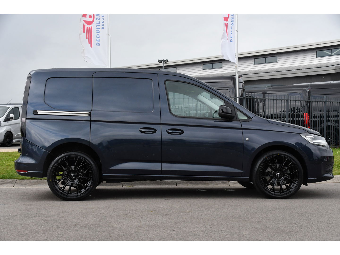 Volkswagen Caddy Cargo 2.0 TDI L1 PB Edition Virtual, Adaptieve Cruise, Camera, Carplay, Led, Automaat, NAVI, Sensoren, Multimedia, Uniek!