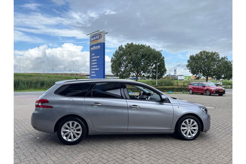 Peugeot 308 1.2 PURETECH STYLE 110 PK NAVI AIRCO/ECC PDC