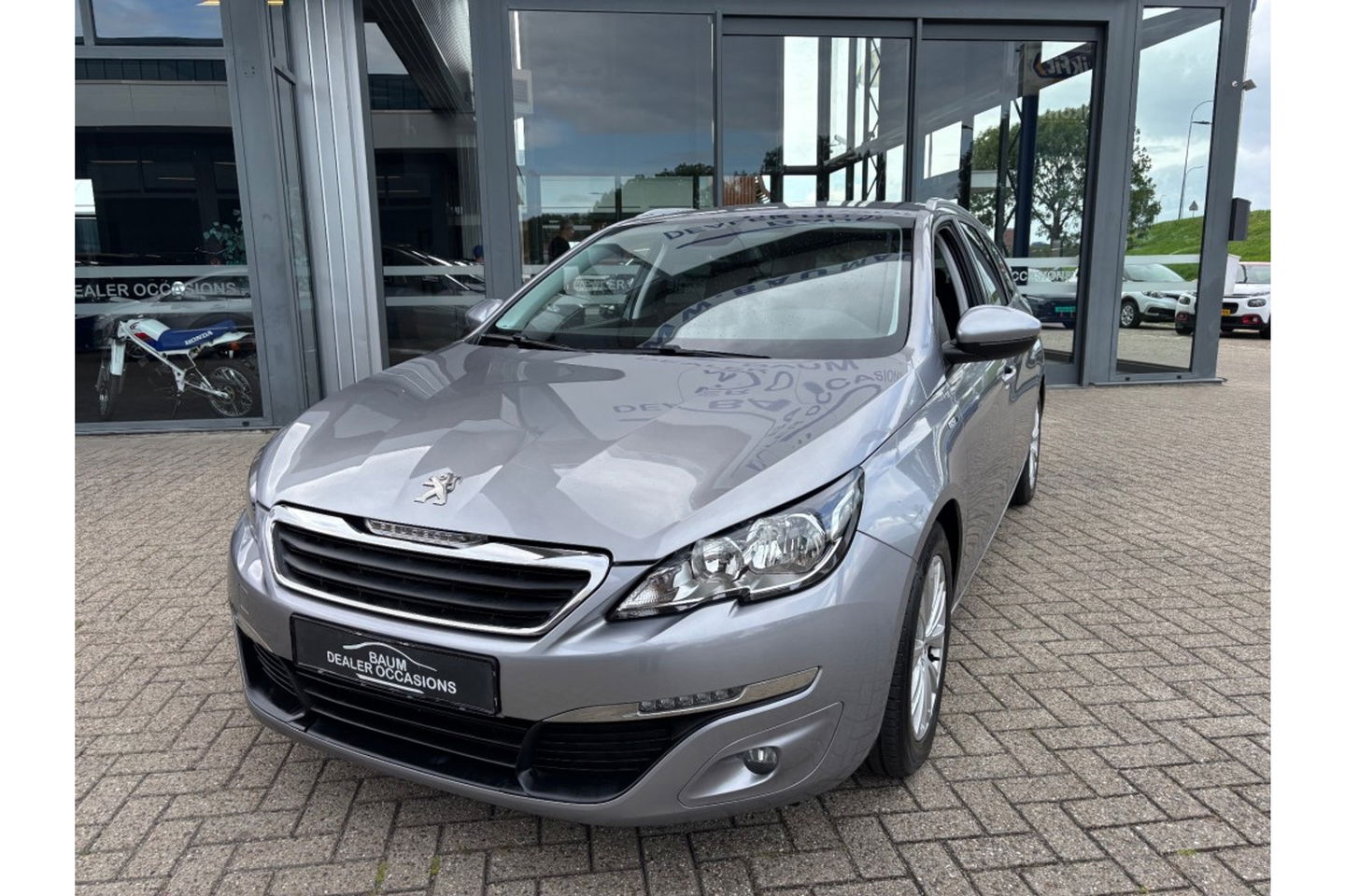 Peugeot 308 1.2 PURETECH STYLE 110 PK NAVI AIRCO/ECC PDC
