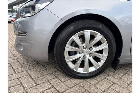 Peugeot 308 1.2 PURETECH STYLE 110 PK NAVI AIRCO/ECC PDC
