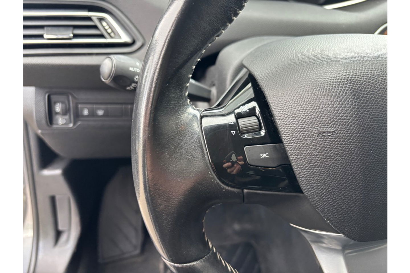 Peugeot 308 1.2 PURETECH STYLE 110 PK NAVI AIRCO/ECC PDC