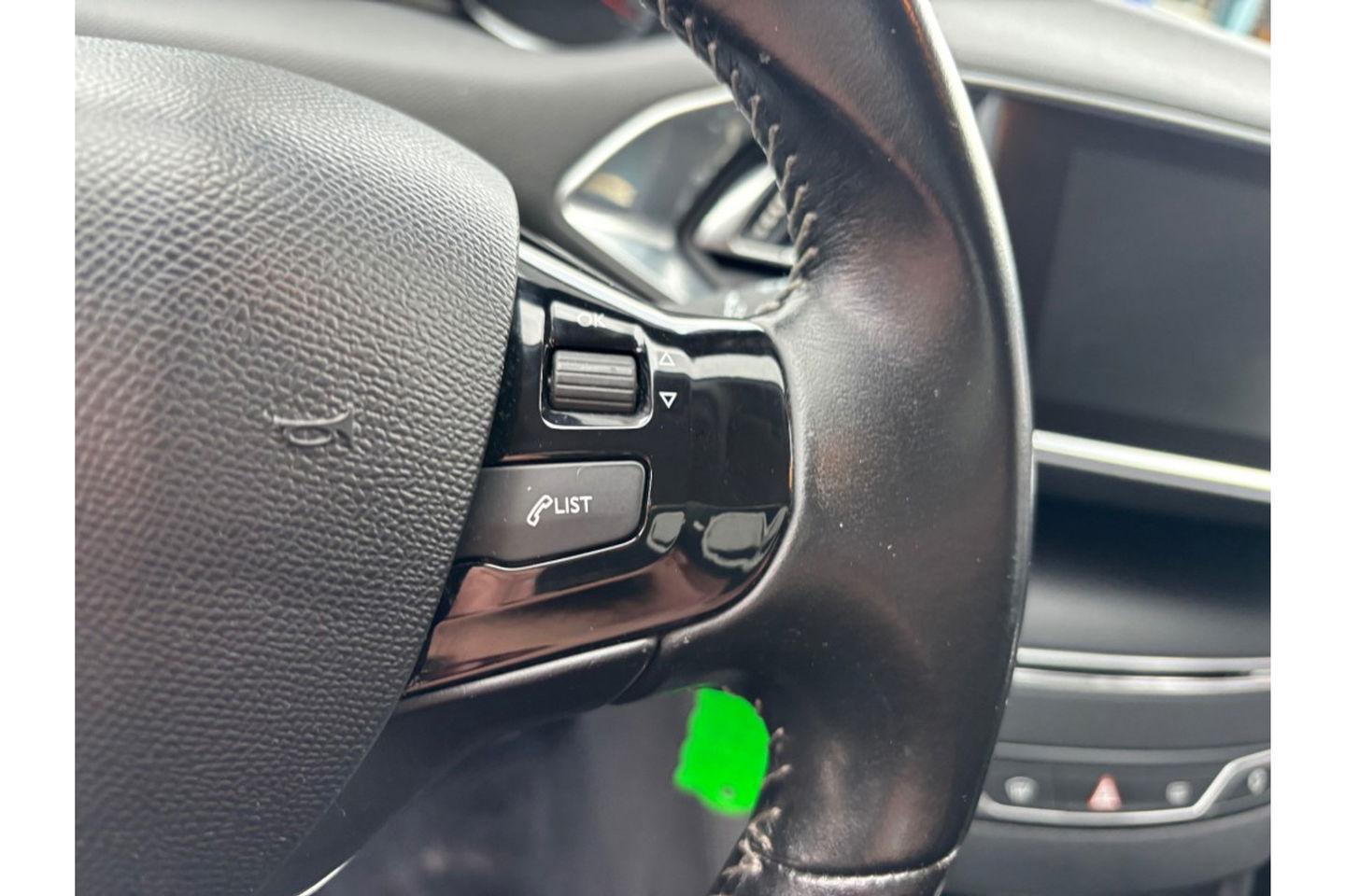 Peugeot 308 1.2 PURETECH STYLE 110 PK NAVI AIRCO/ECC PDC