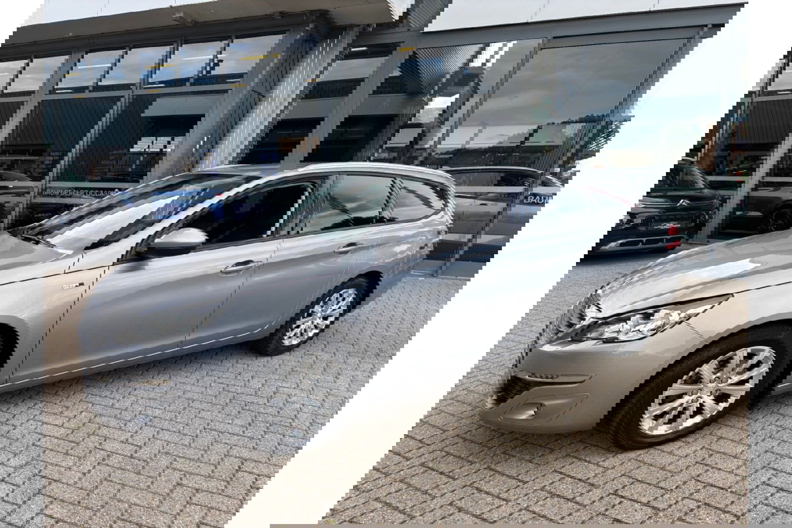 Peugeot 308 1.2 PURETECH STYLE 110 PK NAVI AIRCO/ECC PDC