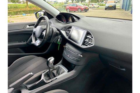 Peugeot 308 1.2 PURETECH STYLE 110 PK NAVI AIRCO/ECC PDC