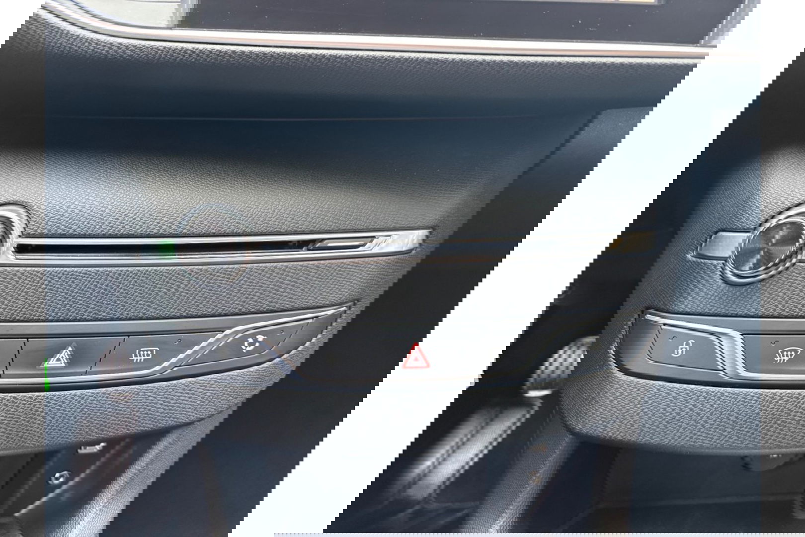Peugeot 308 1.2 PURETECH STYLE 110 PK NAVI AIRCO/ECC PDC