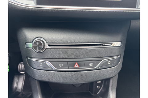 Peugeot 308 1.2 PURETECH STYLE 110 PK NAVI AIRCO/ECC PDC