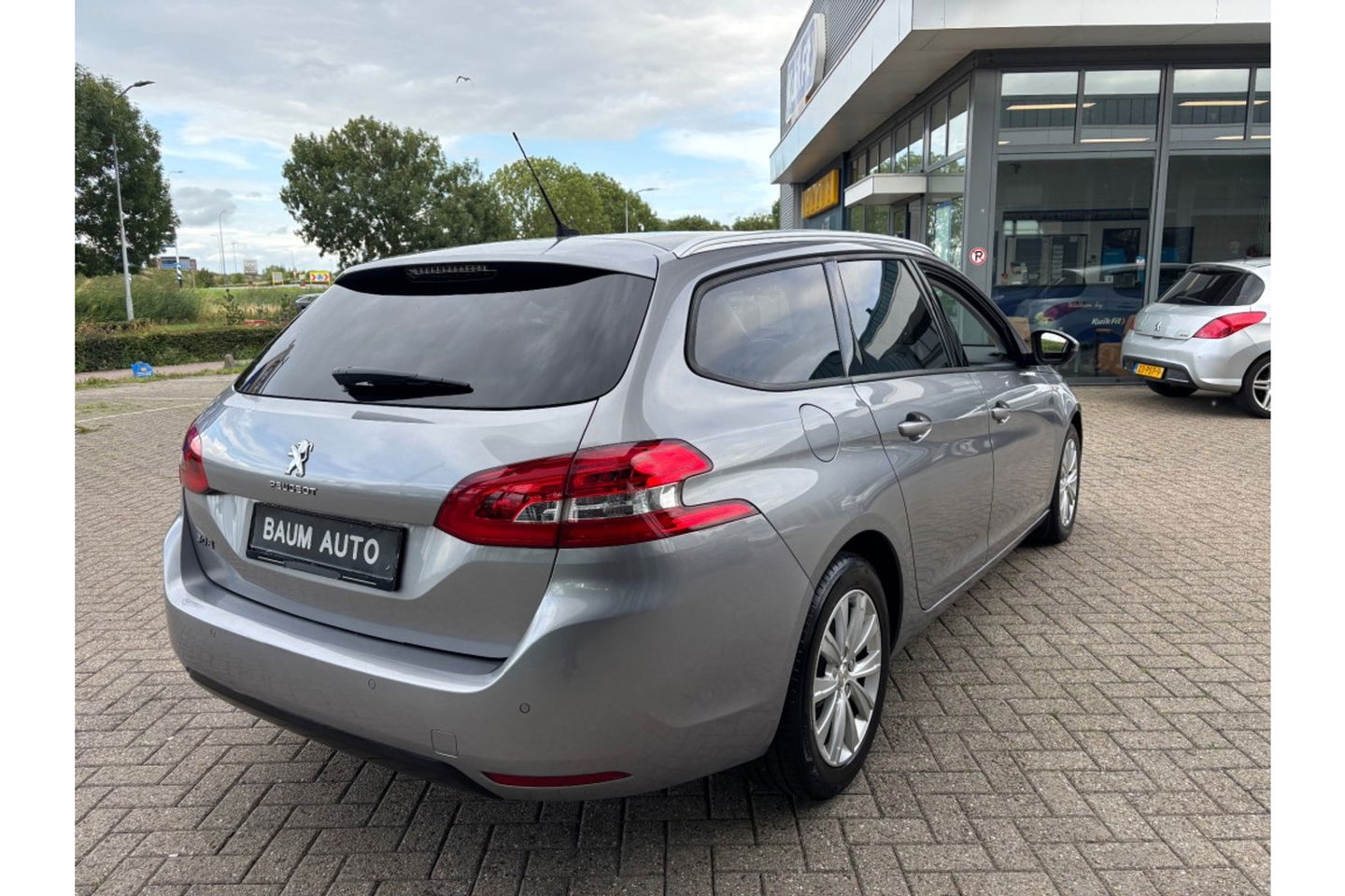 Peugeot 308 1.2 PURETECH STYLE 110 PK NAVI AIRCO/ECC PDC
