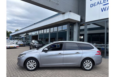 Peugeot 308 1.2 PURETECH STYLE 110 PK NAVI AIRCO/ECC PDC
