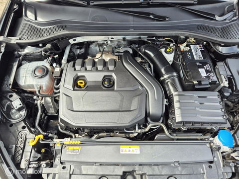 SEAT Leon Sportstourer 1.5 TSI Style Launch Edition, Leer, Virtual Cockpit