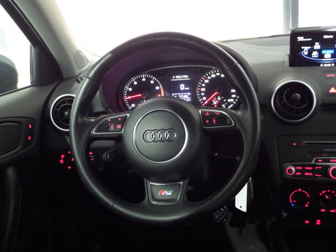 Audi A1 Sportback 1.0 TFSI Adrenalin S-Line "Origineel NL!" Navigatie 17"Velgen Cruise, van 2e eigenaar in zeer nette staat !
