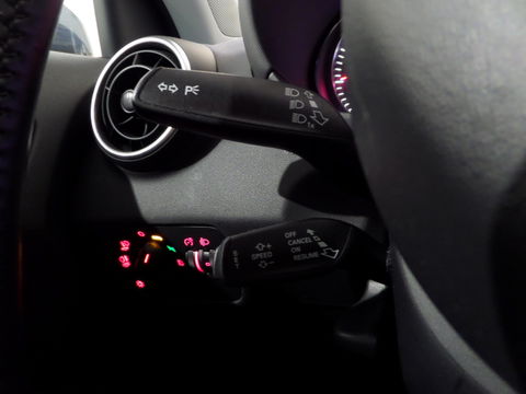 Audi A1 Sportback 1.0 TFSI Adrenalin S-Line "Origineel NL!" Navigatie 17"Velgen Cruise, van 2e eigenaar in zeer nette staat !