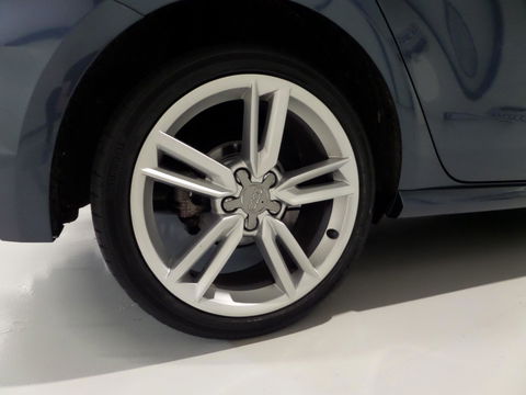 Audi A1 Sportback 1.0 TFSI Adrenalin S-Line "Origineel NL!" Navigatie 17"Velgen Cruise, van 2e eigenaar in zeer nette staat !