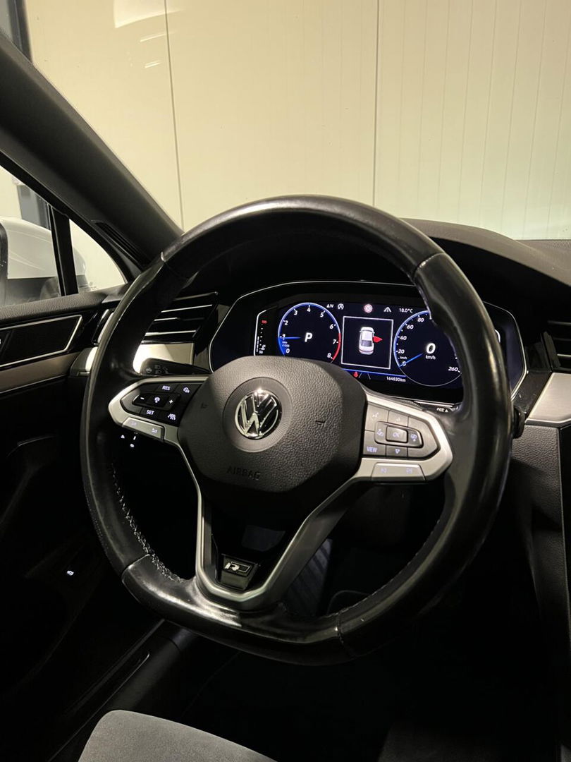 Volkswagen Passat 1.5 TSI 150PK R-line Virtual Trekhaak NAP
