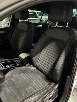 Volkswagen Passat 1.5 TSI 150PK R-line Virtual Trekhaak NAP