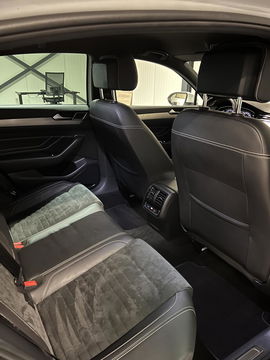Volkswagen Passat 1.5 TSI 150PK R-line Virtual Trekhaak NAP