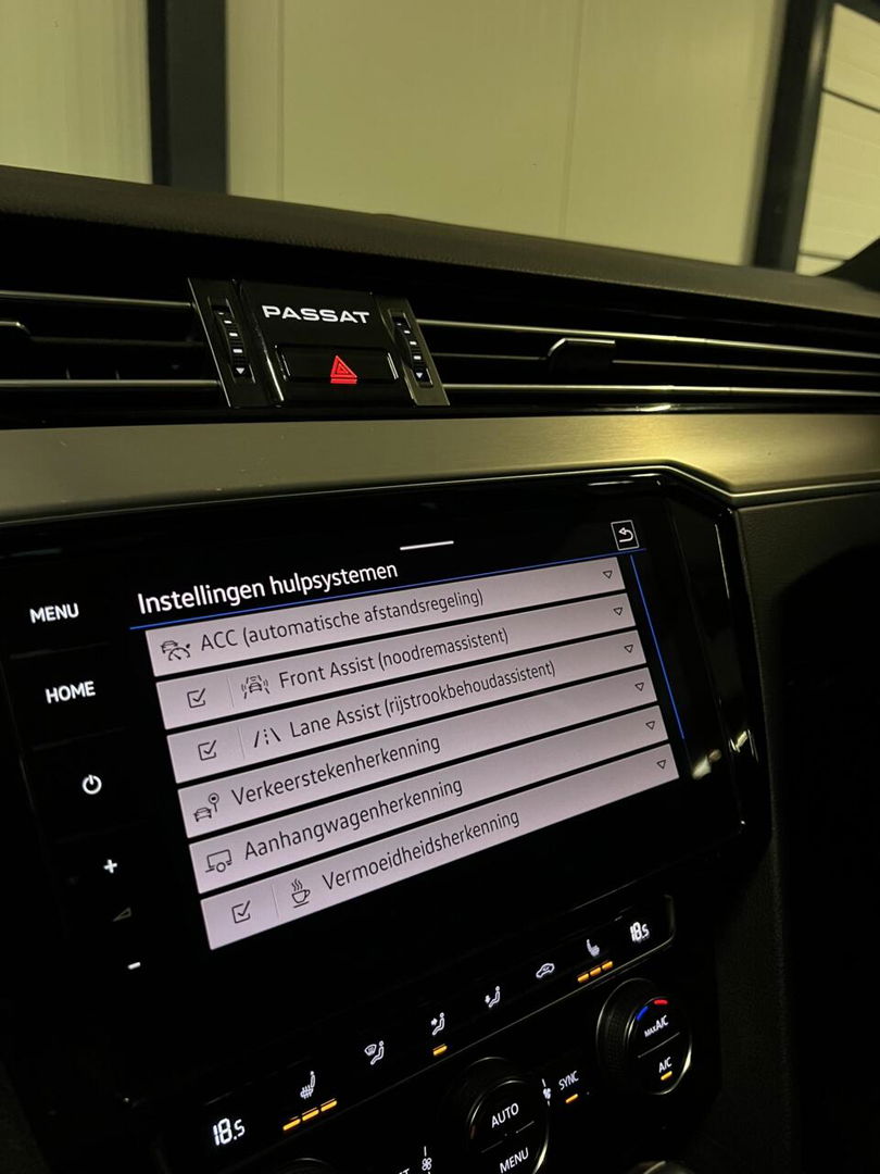 Volkswagen Passat 1.5 TSI 150PK R-line Virtual Trekhaak NAP