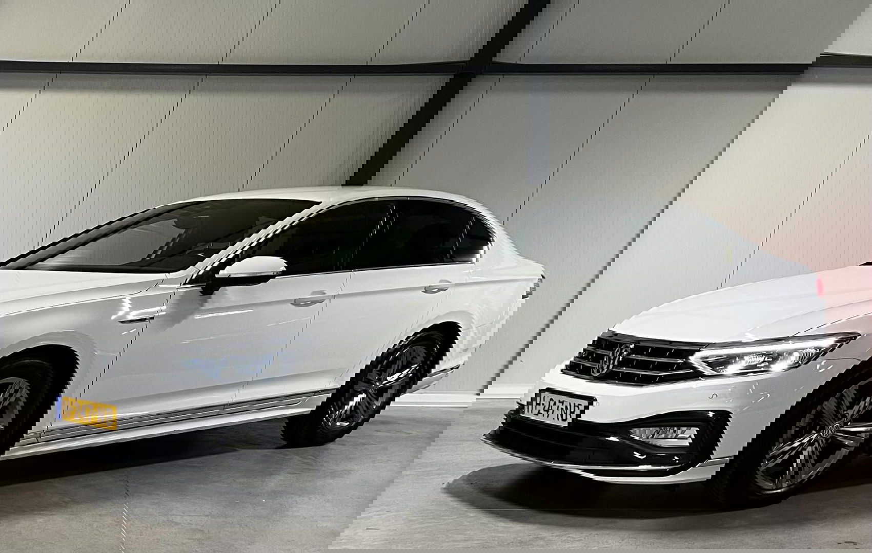 Volkswagen Passat 1.5 TSI 150PK R-line Virtual Trekhaak NAP