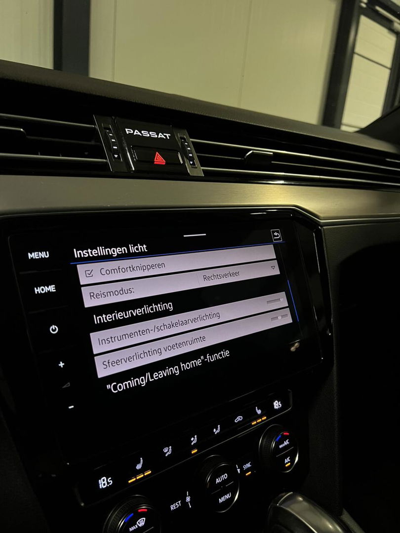 Volkswagen Passat 1.5 TSI 150PK R-line Virtual Trekhaak NAP
