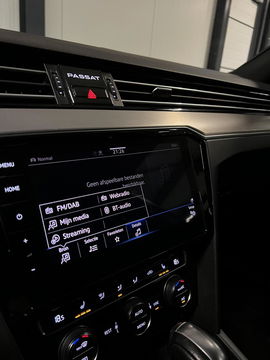 Volkswagen Passat 1.5 TSI 150PK R-line Virtual Trekhaak NAP