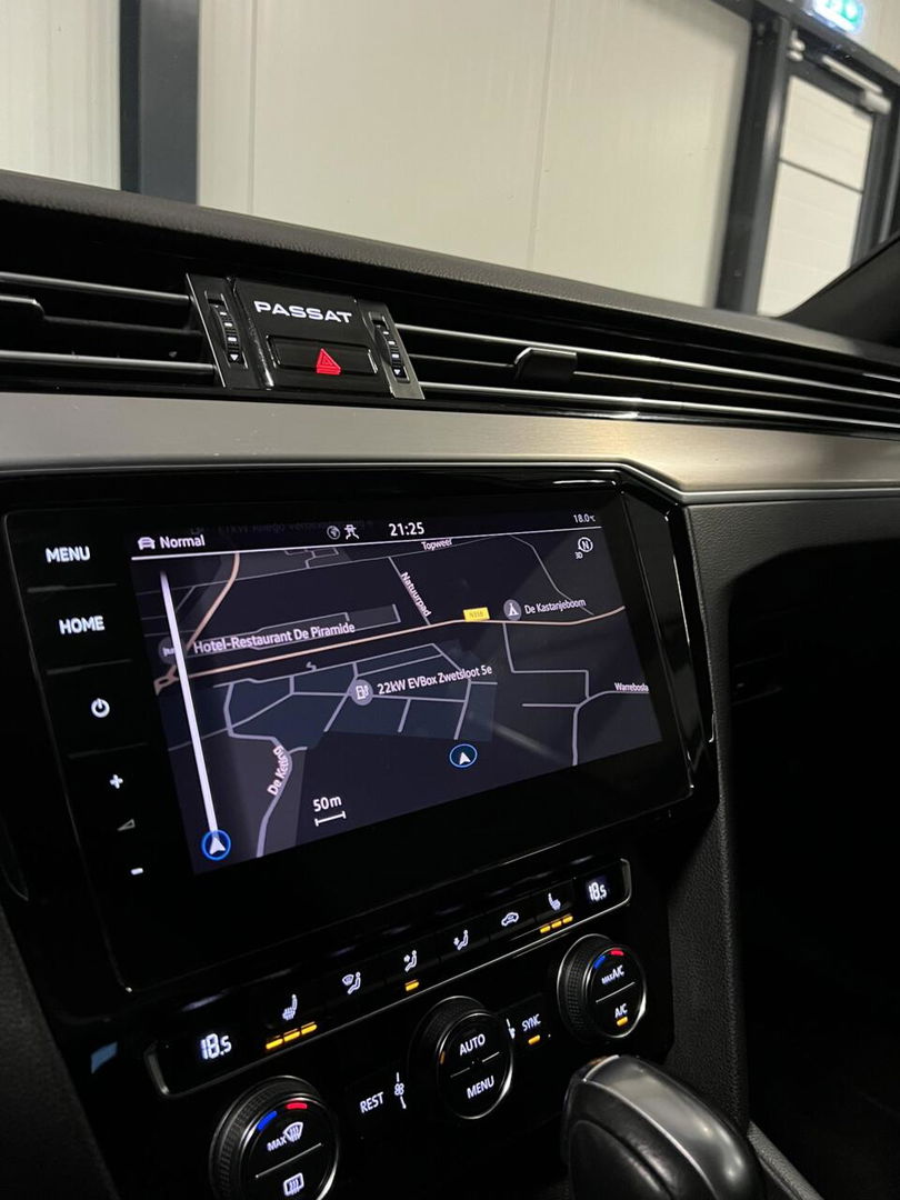 Volkswagen Passat 1.5 TSI 150PK R-line Virtual Trekhaak NAP