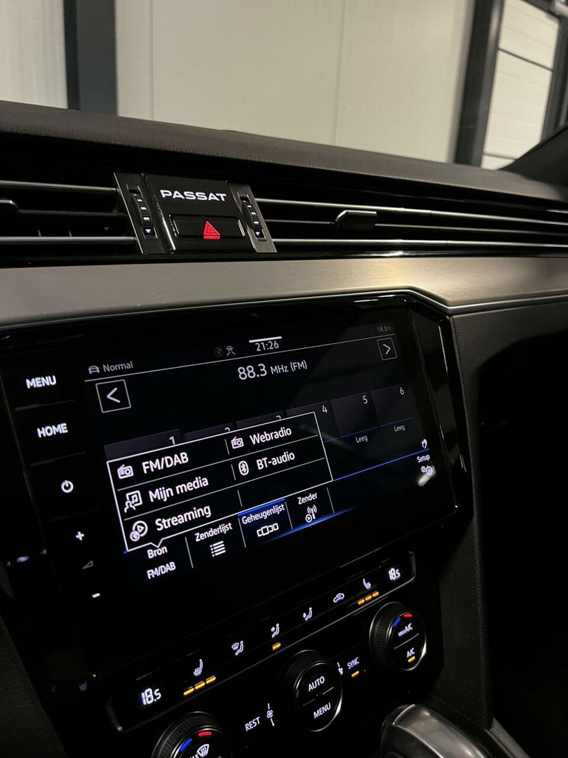 Volkswagen Passat 1.5 TSI 150PK R-line Virtual Trekhaak NAP